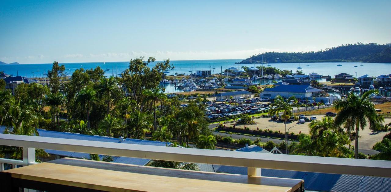 Coral Sea Vista Apartments Airlie Beach Extérieur photo