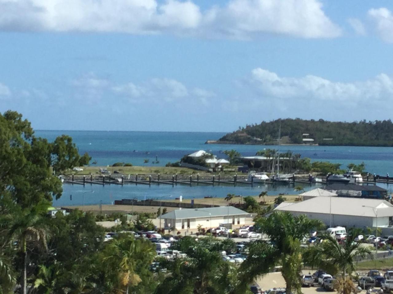 Coral Sea Vista Apartments Airlie Beach Extérieur photo